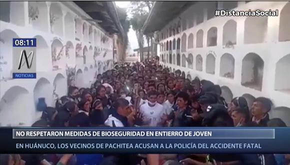 Cientos de personas aglomeradas en un funeral en Huancayo pese al COVID-19 (Captura: Canal N)
