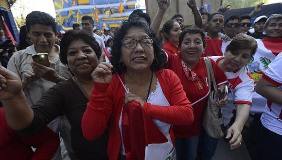 Al menos 600 hinchas peruanos no pudieron entrar en "La Bombonera" por entradas falsas