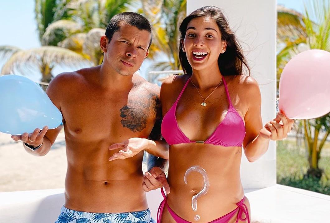 Korina Rivadeneira y Mario Hart revelan que tendrá una niña. (Foto: Instagram)