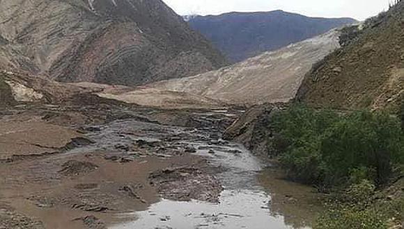 Reportan 15 desaparecidos en derrumbe de cerro en Suchimán (VIDEO) 