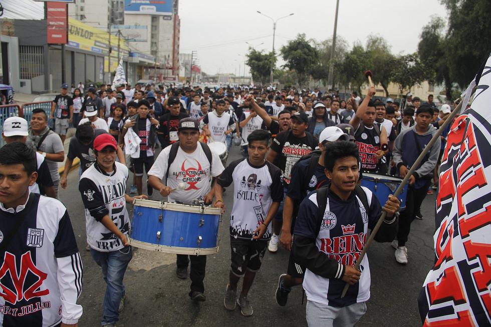 Hinchas de Alianza Lima recuerdan a "Potrillos" (VIDEO Y FOTOS) 
