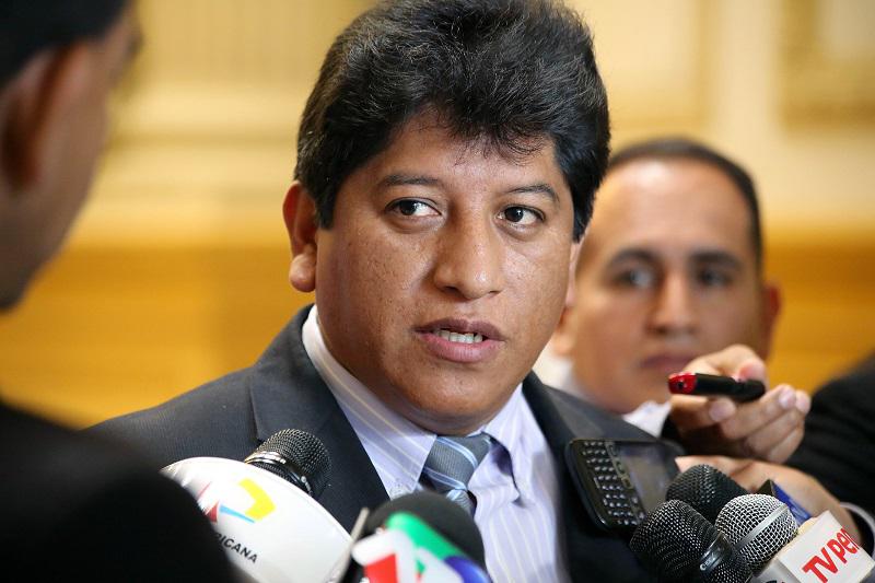 Josué Gutiérrez dice que Roy Gates renunció por cansancio