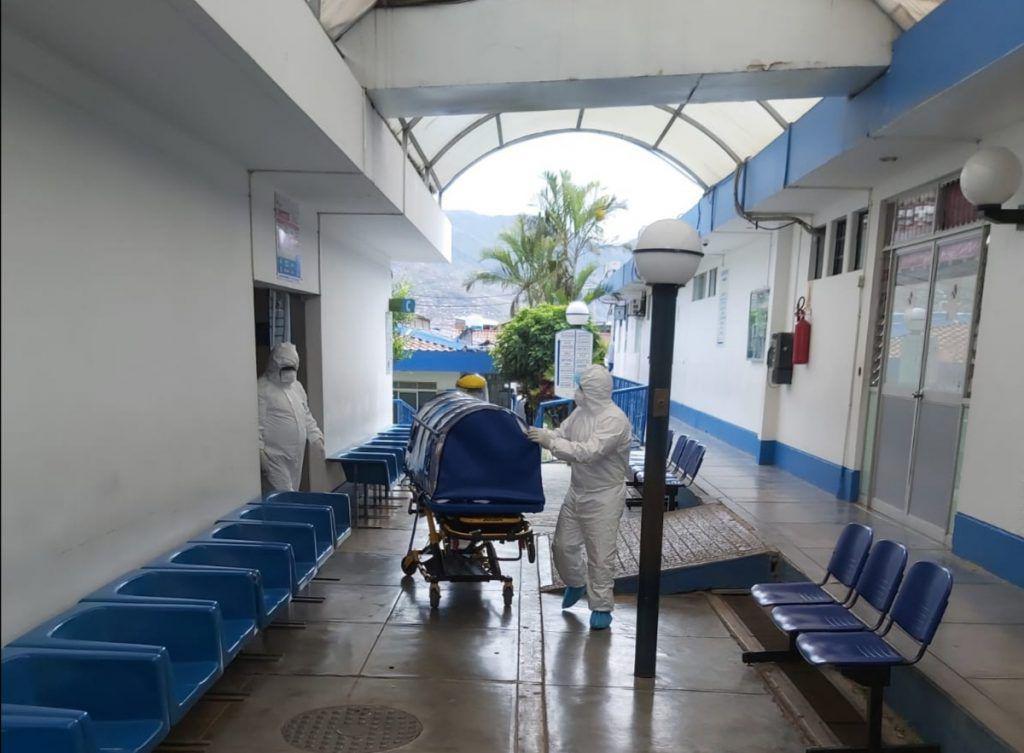 Huánuco. Enfermeros están aislados y se habrían contagiado por la falta de equipos de protección.