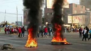 “Es incierta la situación”: profesores varados por bloqueos en Panamericana Sur temen no dar prueba de nombramiento docente 