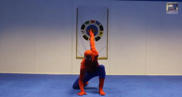 Spiderman: Maestro de Taekwondo muestra que es posible realizar todos los actos del superhéroe (VIDEO)