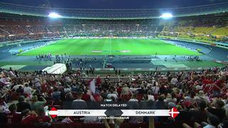 Hinchadas celebraron en el Austria vs. Dinamarca con el regreso de la iluminación