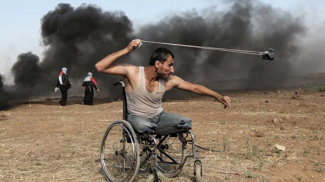 Fallece el palestino sin piernas cuya imagen dio la vuelta al mundo (FOTOS)