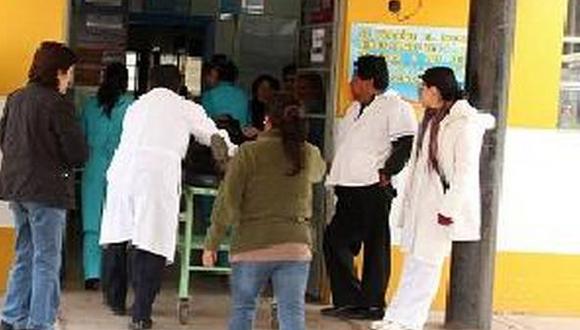Obstetriz no soportó secuelas de parto y murió en hospital de Puno