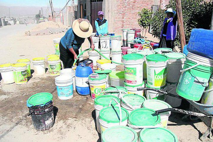 Población de Laguna Grande paga el agua más cara de Pisco