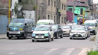 Congestión vehicular se registra en las calles de Huancayo  en feriado largo