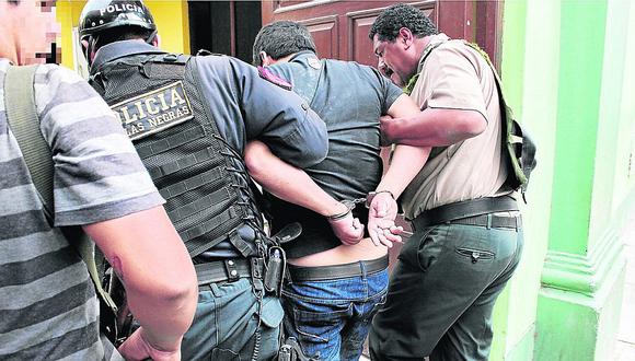 Sullana: Investigado muerde a un policía al querer huir