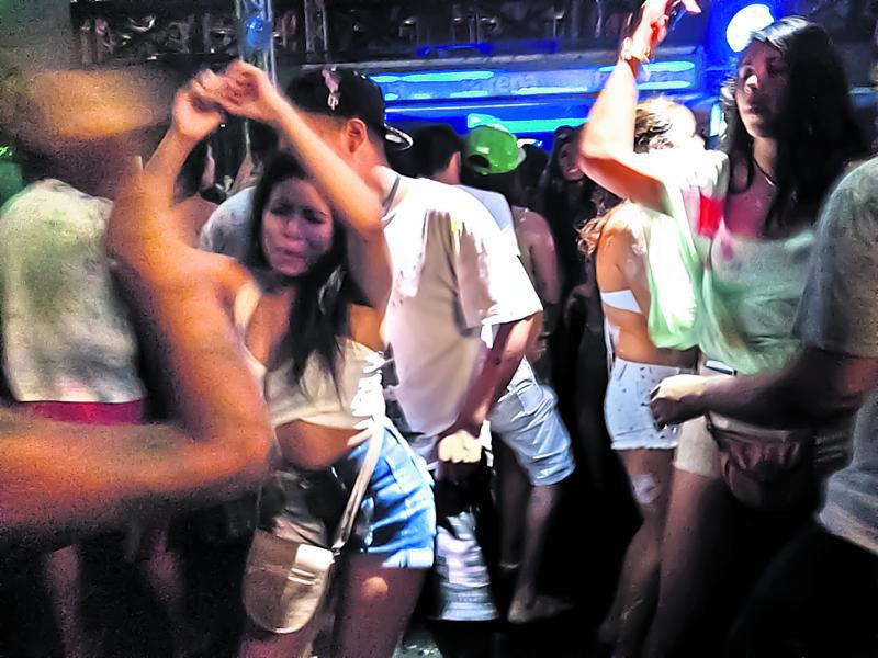 Altas dosis de drogas y alcohol consumen menores en el sur