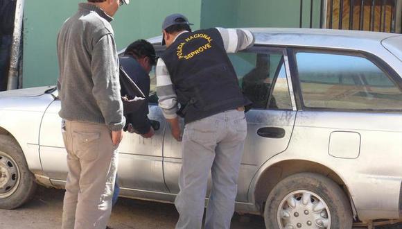 Encuentran vehículo de taxista que murió torturado y quemado