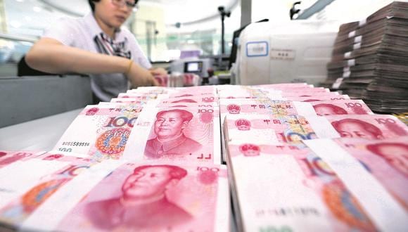 Moneda china se devaluó por tercer día consecutivo y puso al dólar muy cerca de S/.3.24