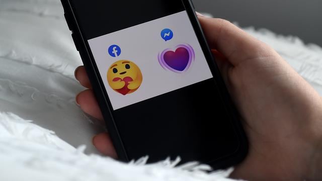 “Me importa”, el nuevo emoji de reacción de Facebook ya está disponible en Perú. (Olivier DOULIERY / AFP).