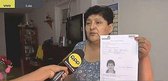 Señora intenta renovar su DNI, pero aparece como muerta en el Reniec (VIDEO) 