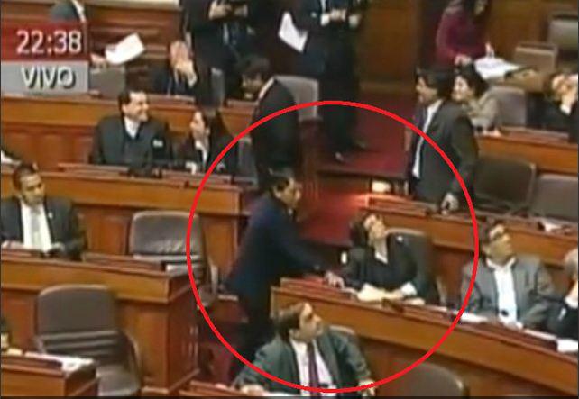 Ética investigará a congresista 'robavoto'