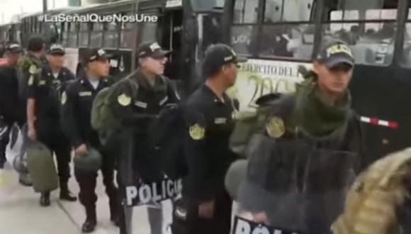 Policías partieron esta mañana a zonas de conflicto en el sur del país. Foto: TV Perú Noticias
