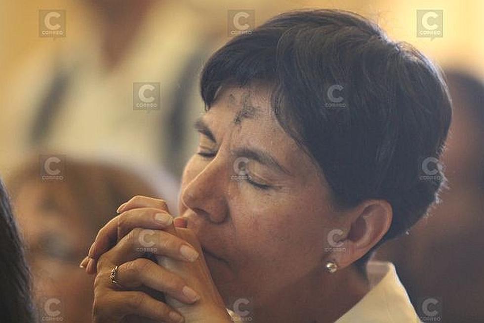Miles de fieles participaron en misa del miércoles de ceniza en Arequipa