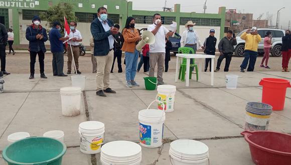 Pobladores de Alto Trujillo exigen agua de calidad y piden que se culmine la obra para que reciban líquido elemento.
