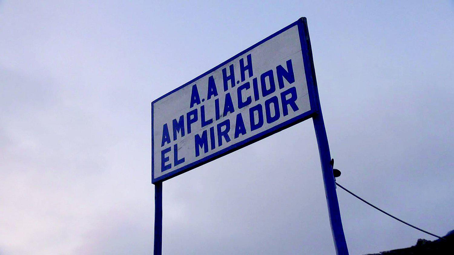 Moradores de Ampliación El Mirador reciben constancias de posesión