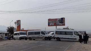 Gran cantidad de minivans informales son un problema en la región Arequipa 