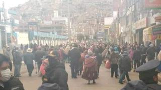 Comerciantes de la feria sabatina intentan volver al centro de Puno