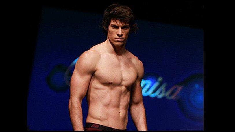 ​Filtran foto donde Patricio Parodi aparece desnudo