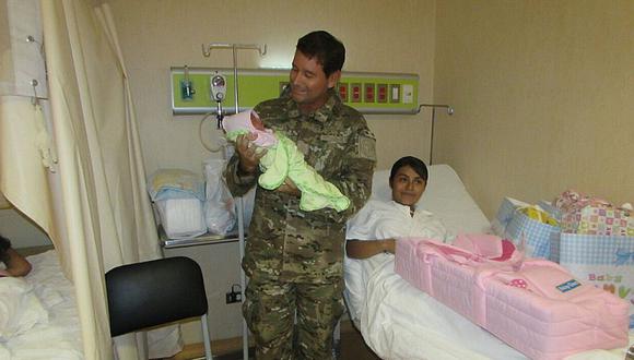 Piura: Coronel FAP será padrino de bebé que nació en helicóptero