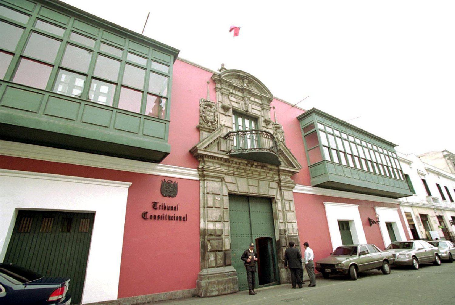 Evalúan a 11 candidatos para reemplazar a seis miembros del Tribunal Constitucional