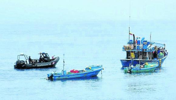 Agentes de la Marina intervienen una embarcación ecuatoriana en mar paiteño 
