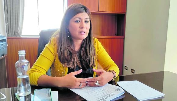 Quedan 8 meses para que termine la gestión transitoria de la gobernadora Kimmerlee Gutiérrez, tras el fallecimiento de su padre. (Foto: GEC)