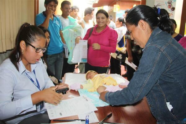 Reniec entrega DNI gratuito a 150 menores 