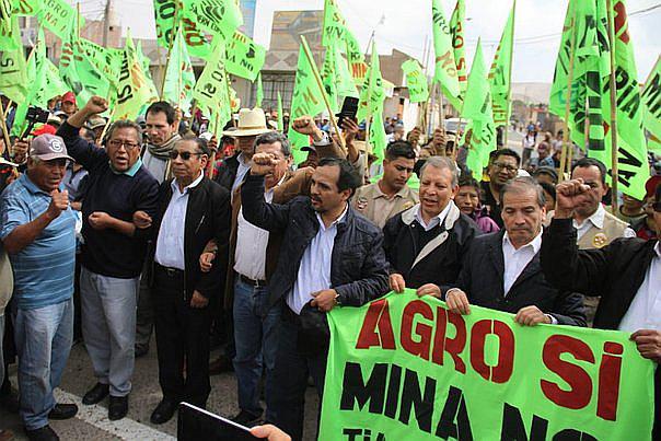 ¿Izquierdistas vuelven a Tambo para ganar réditos políticos?