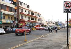 Retoman control para evitar que vehículos se estacionen en el perímetro de la Plaza de Armas de Chimbote