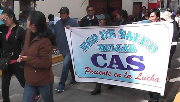 Trabajadores CAS de salud protestan contra gobierno de Aduviri