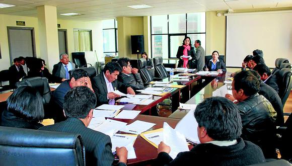  Hermano de gobernador Juan Luque ejerce dominio en el sector laboral de Puno