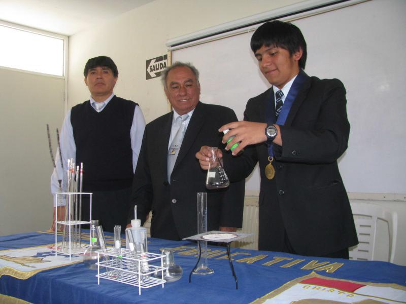 Alumno del "Nolasco" gana concurso de Química y ahora viaja a Rusia