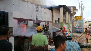 Tumbes: Incendio devoró un depósito de chatarra clandestino en el barrio Buenos Aires