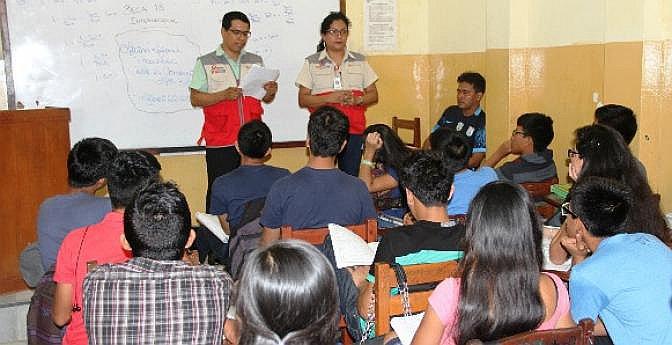 Ofrecen 100 becas para estudiar en Colombia y España