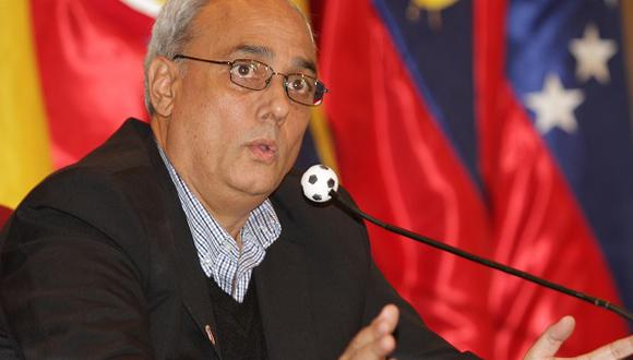 Manuel Burga: "Represento la democracia del fútbol peruano"