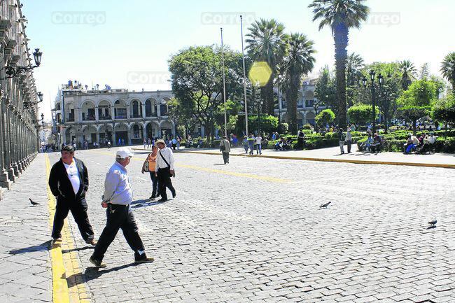 Arequipa: Hoy la plaza de armas es solo para los peatones