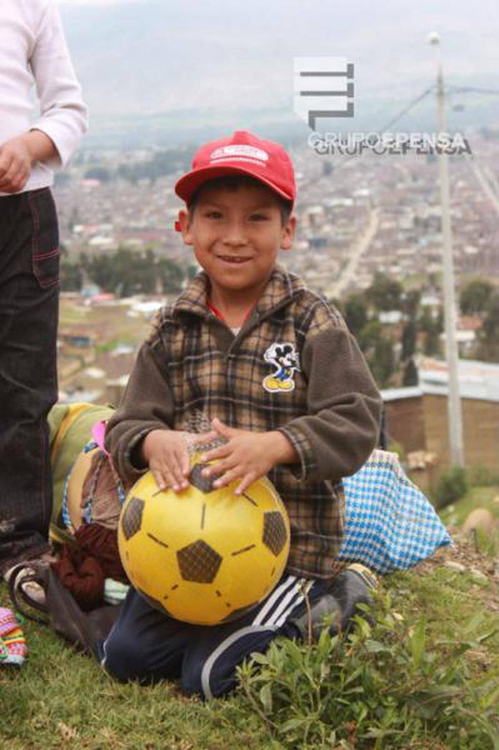 Escuadrón PNP y Correo llevaron amor y alegría a Chilca