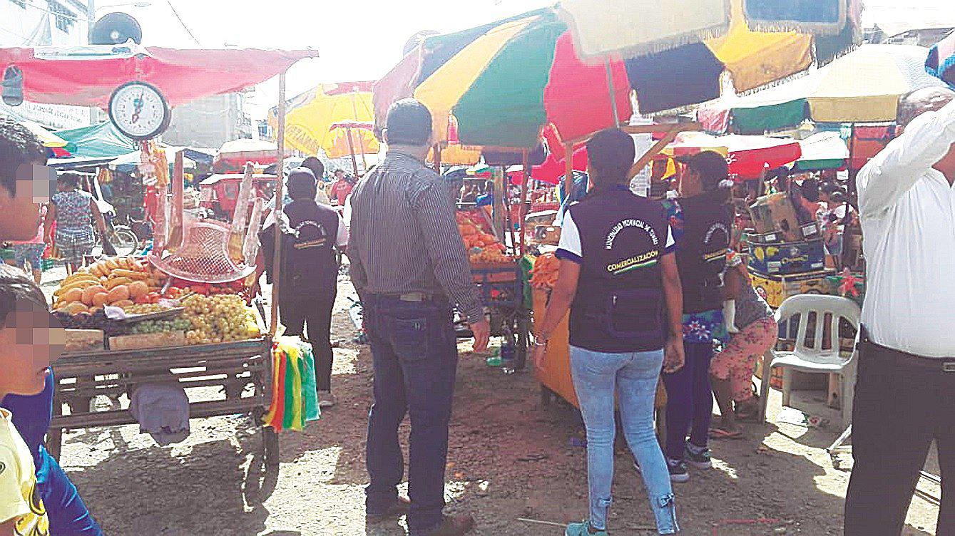 Caos y desorden se incrementa en el mercado de Tumbes