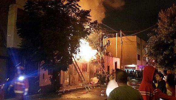 ​Incendio consumió vivienda en quinta de Barrios Altos