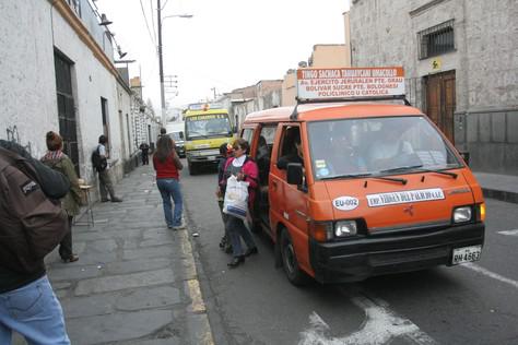 Transportistas se oponen a nuevo tarifario