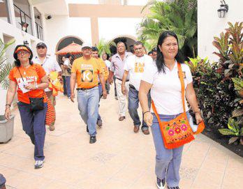 Keiko recorrió el Bajo Piura