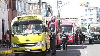 Multa de S/308 a transportistas por no exigir uso de careta facial desde mañana en Arequipa