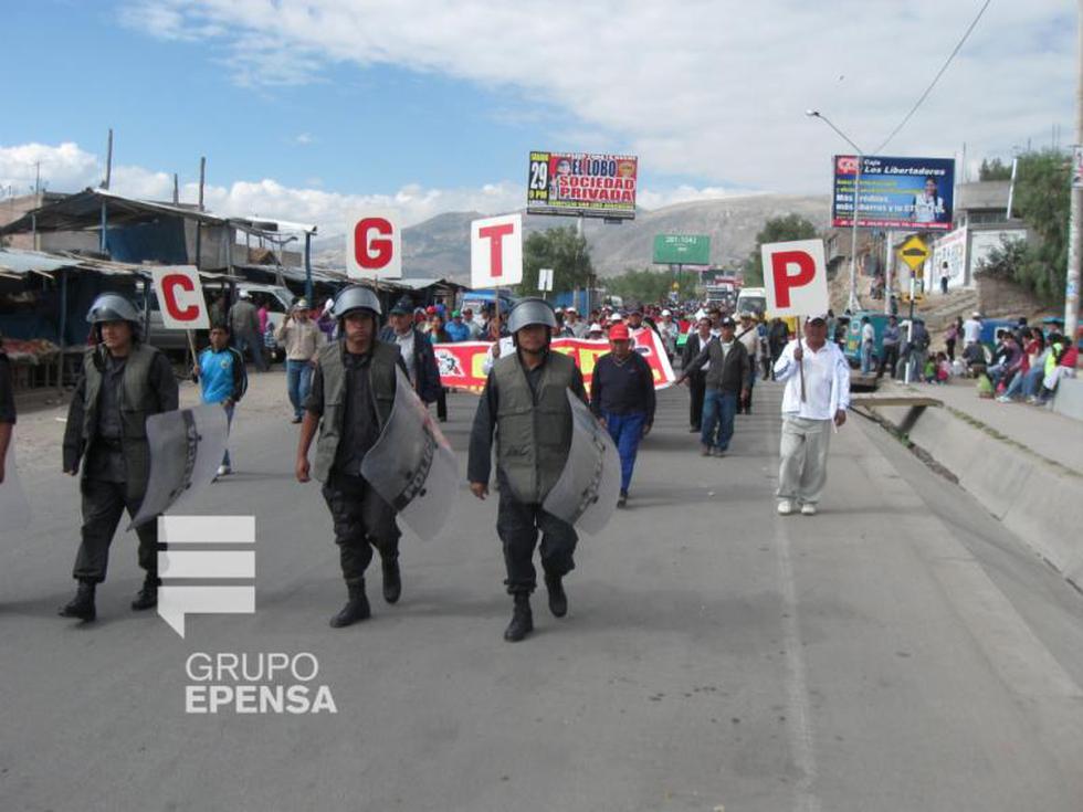 Huelguistas de la CGTP bloquean la Vía Los Libertadores, en Ayacucho