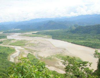 Río Ene se desborda